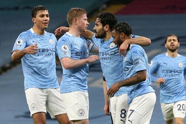 Thắng Newcastle, Man City áp sát vị trí của Man Utd