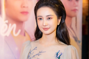 Jun Vũ gây tranh cãi khi để tóc “bờm sư tử”