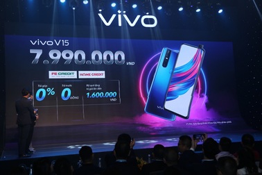 Quang Hải bất ngờ xuất hiện tại sự kiện ra mắt smartphone camera ẩn Vivo V15