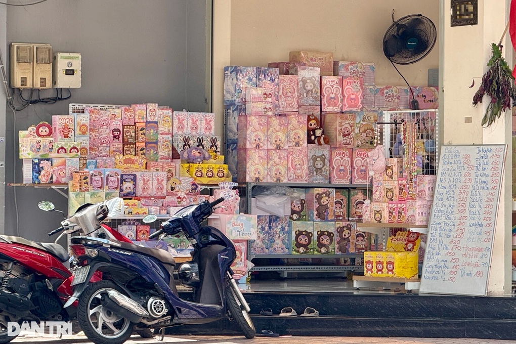 Baby Three contains chemicals: Buyers panic, traders simultaneously sell at a loss - 2 Baby Three chứa hóa chất: Người mua hoang mang, tiểu thương đồng loạt xả lỗ - 2