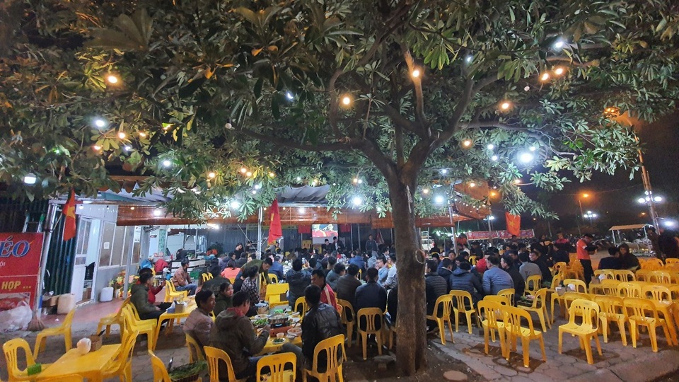 Sợ bị phạt, dân nhậu thuê dịch vụ cứu hộ chở cả xe lẫn chủ về nhà - 1 Sợ bị phạt, dân nhậu thuê dịch vụ cứu hộ chở cả xe lẫn chủ về nhà - 1