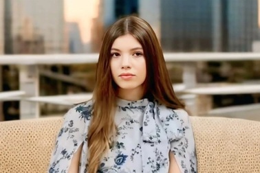 Công chúa Tây Ban Nha 18 tuổi cuốn hút như ngôi sao, gu thời trang đẳng cấp