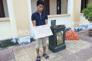 Nổi lòng tham, thanh niên cạy két sắt hàng xóm cuỗm hơn 65 triệu đồng