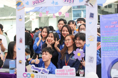 Điểm sàn Trường ĐH Luật TPHCM là 20, học phí cao nhất 766 triệu đồng/khóa