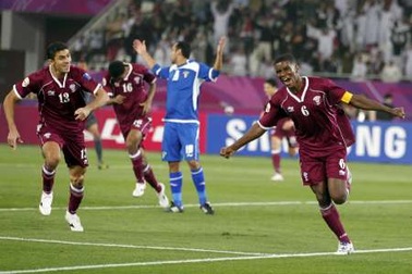 Chủ nhà Qatar vào Tứ kết, Trung Quốc về nước