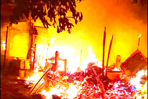 Cháy lớn sát Làng trẻ SOS Gò Vấp