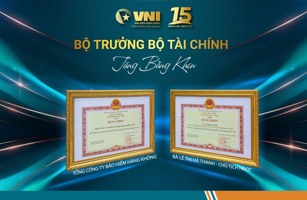 Công ty bảo hiểm hàng không kỷ niệm 15 năm, nhận bằng khen của Bộ Tài chính - 2