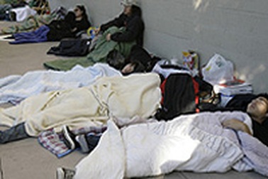 Game thủ Mỹ ngủ vỉa hè chờ mua PlayStation 3  