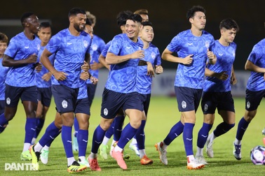 Dàn cầu thủ nhập tịch Campuchia hưng phấn trước ngày đối đầu tuyển Việt Nam