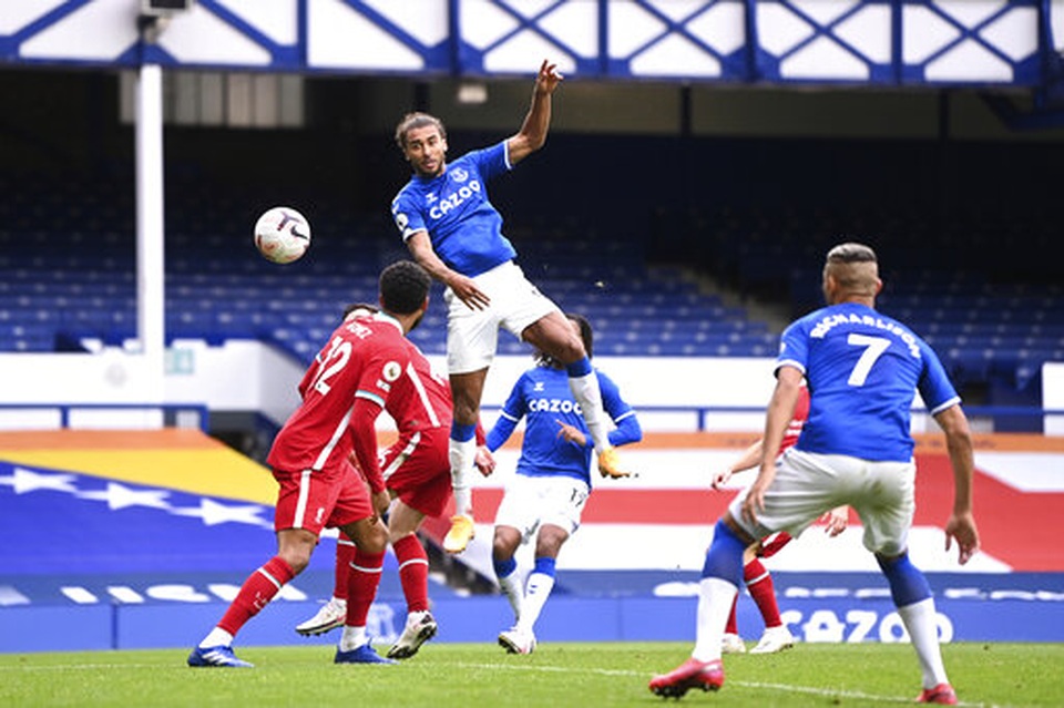 Everton 2-2 Liverpool: Màn rượt đuổi quyết liệt - 5 Everton 2-2 Liverpool: Màn rượt đuổi quyết liệt - 5