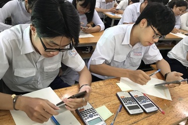 Bệnh thành tích trong giáo dục và cái giá phải trả