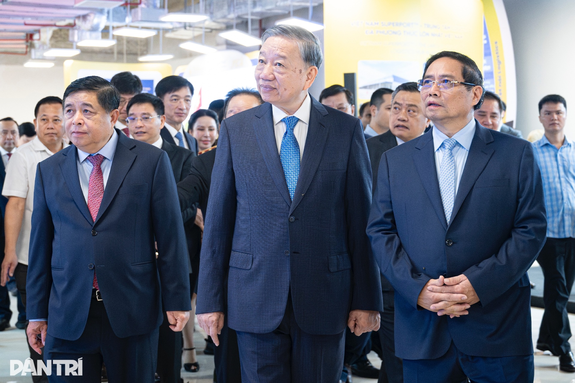Tổng Bí thư, Thủ tướng dự Lễ hưởng ứng Ngày hội đổi mới sáng tạo 2025 - 8 Tổng Bí thư, Thủ tướng dự Lễ hưởng ứng Ngày hội đổi mới sáng tạo 2025 - 8