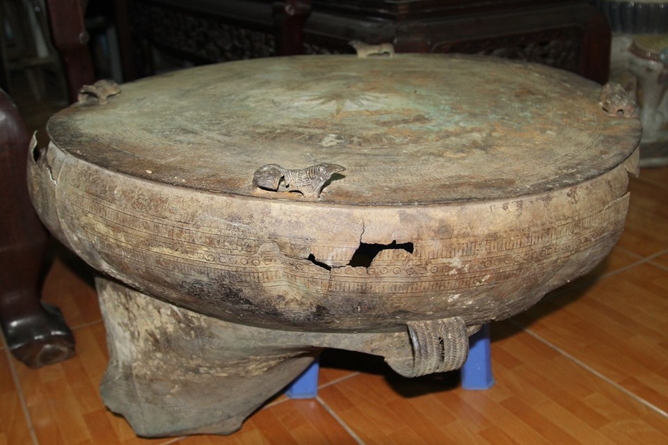 Vĩnh Long: Tìm thấy trống đồng trên sông cổ Chiên - 1 Vĩnh Long: Tìm thấy trống đồng trên sông cổ Chiên - 1