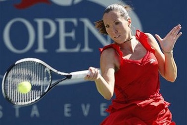 Jankovic và Dementieva bại trận, Safina lại thoát hiểm