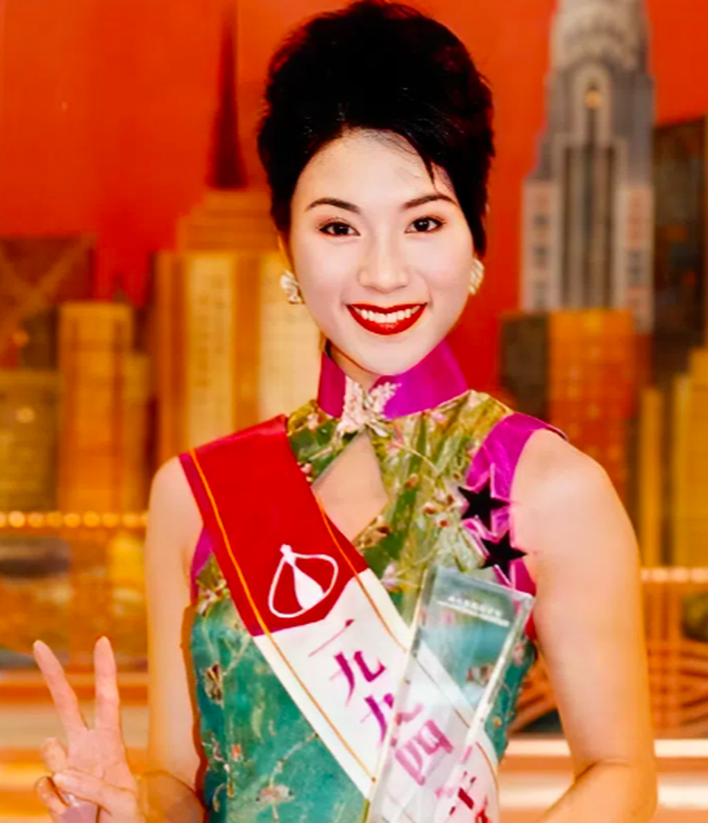 Từ bệ phóng thi hoa hậu đến cuộc sống cô độc của mỹ nhân Hong Kong - 2 Từ bệ phóng thi hoa hậu đến cuộc sống cô độc của mỹ nhân Hong Kong - 2