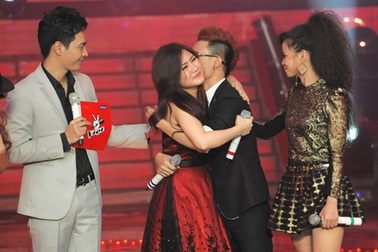 Nhiều bất ngờ trong đêm bán kết Giọng hát Việt 2012