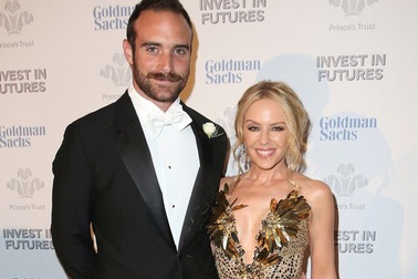 Kylie Minogue lần đầu lên tiếng sau khi tình yêu tan vỡ