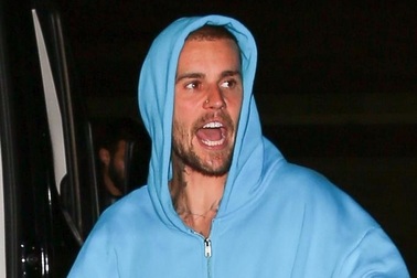 Tình trạng lo ngại của Justin Bieber: Văng tục, kể khổ, quát tháo trên phố