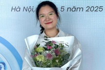 Nữ sinh có tên lạ là thủ khoa tốt nghiệp của ĐH Kinh tế Quốc dân