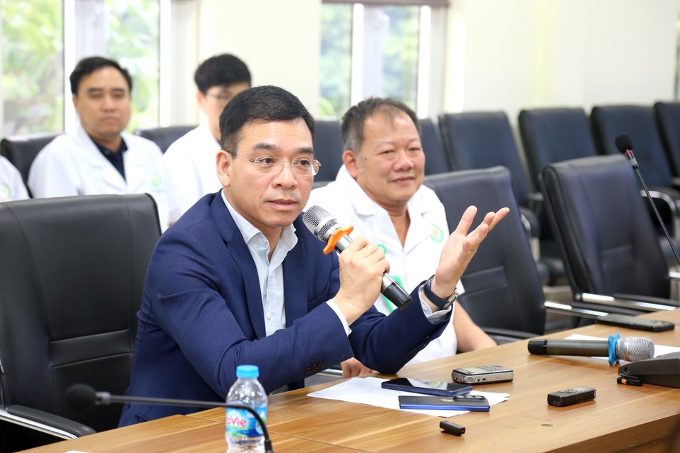 Ca ghép đa tạng domino đầu tiên tại Việt Nam: Lá gan lỗi cứu thêm người - 5 Ca ghép đa tạng domino đầu tiên tại Việt Nam: Lá gan lỗi cứu thêm người - 5