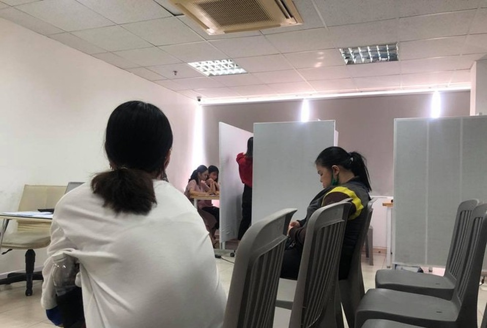 Những người bén duyên với nghề độc, lạ: Dự hội thảo thuê - 1