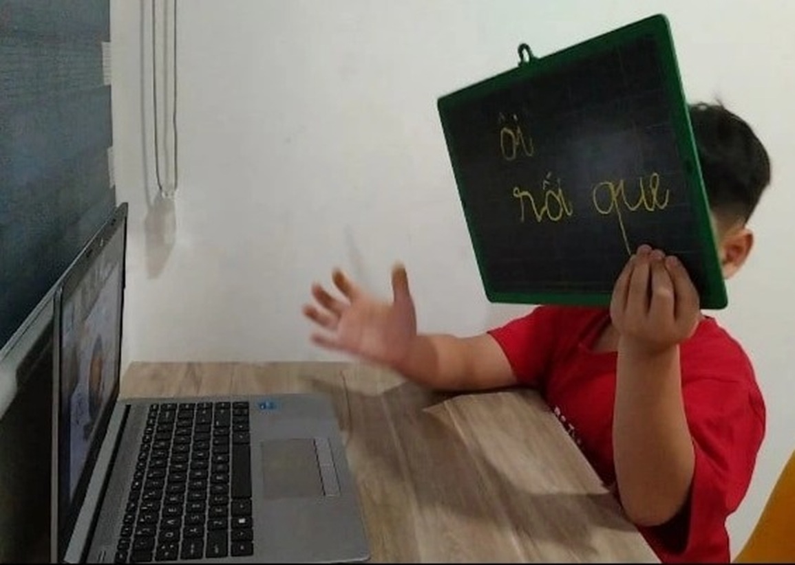 Kiểm tra trực tiếp lớp 1,2: Ai cũng phải thích nghi, chỉ quy định dậm chân? - 1 Kiểm tra trực tiếp lớp 1,2: Ai cũng phải thích nghi, chỉ quy định dậm chân? - 1