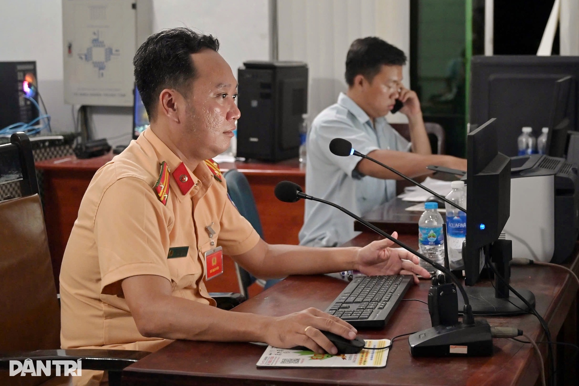Sát hạch giấy phép lái xe nhộn nhịp đến nửa đêm ở TPHCM - 14 Sát hạch giấy phép lái xe nhộn nhịp đến nửa đêm ở TPHCM - 14