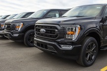 Mỹ: Ford cho xe xuất xưởng trước, kiểm tra chất lượng sau