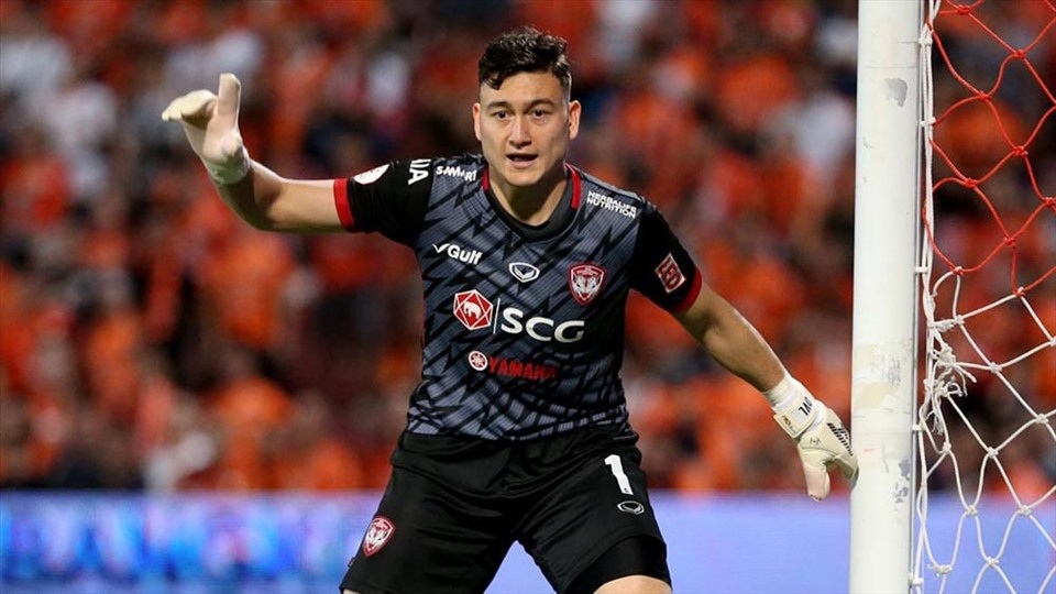 Động thái cứng rắn của Muangthong United, Văn Lâm sắp phải hầu tòa - 2 Động thái cứng rắn của Muangthong United, Văn Lâm sắp phải hầu tòa - 2