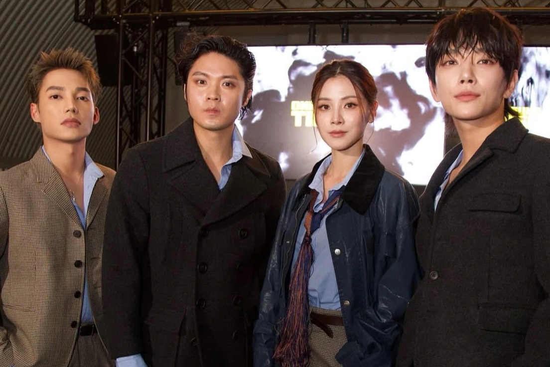 Momo hoá thân thành “tổng tài”, tự tin đọ sắc cùng mỹ nhân Thái Baifern