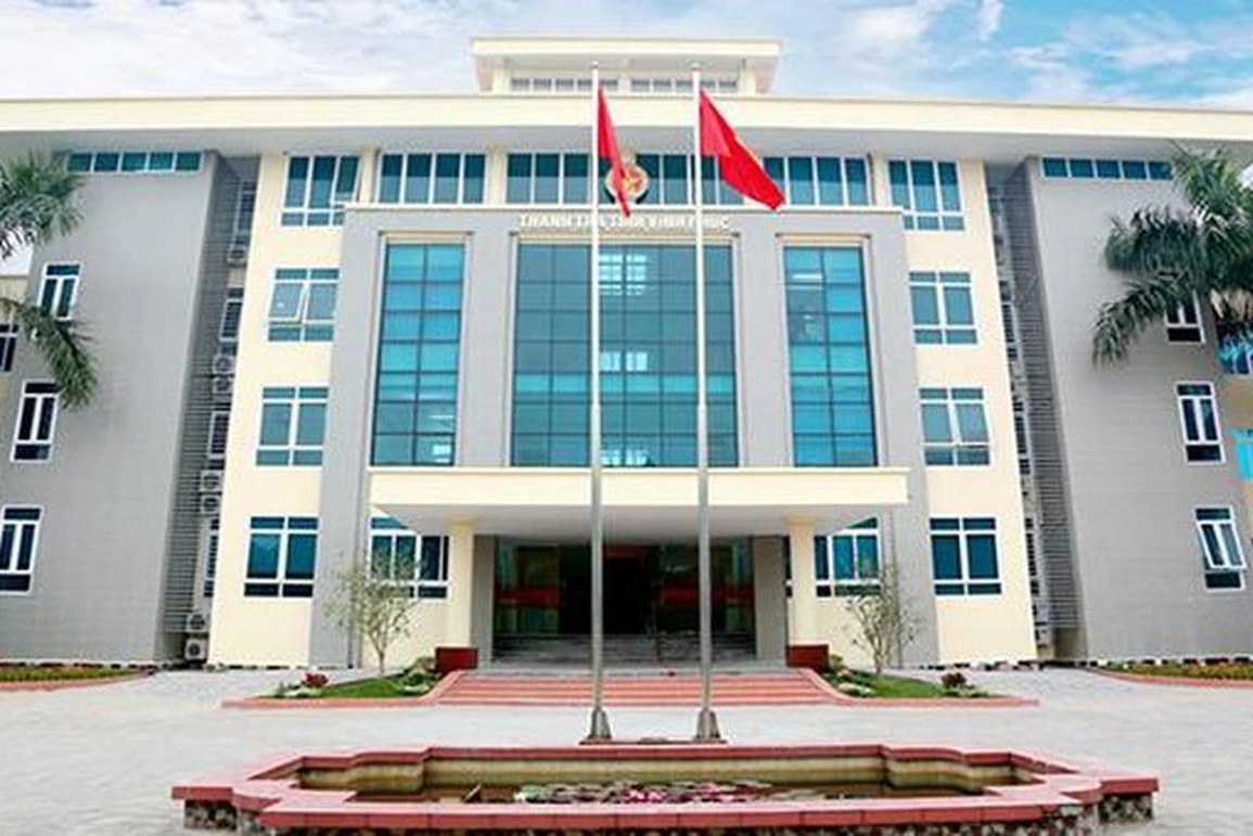 Cựu nữ cán bộ thanh tra Vĩnh Phúc ôm tiền tỷ của dân - 2 Cựu nữ cán bộ thanh tra Vĩnh Phúc ôm tiền tỷ của dân - 2