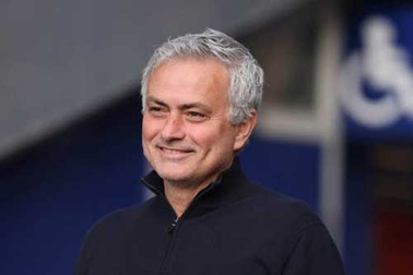 Mourinho khiến tất cả bật cười khi dự đoán tứ kết Euro 2020