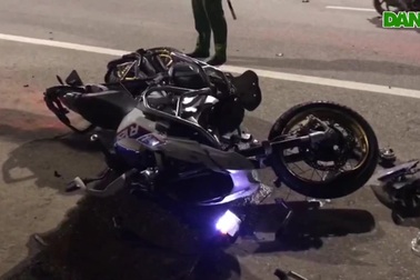 "Siêu mô tô" BMW gây tai nạn