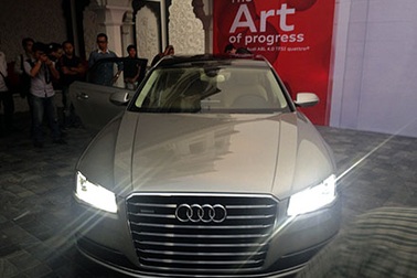 Audi A8L mới có giá khởi điểm 4,4 tỷ đồng