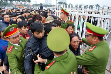AFF cũng “choáng” với giá vé ở sân Mỹ Đình