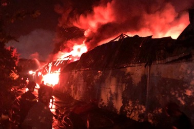 Cháy lớn  ở Khu công nghiệp Trà Nóc