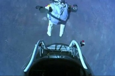 Cú nhảy vượt tốc độ âm thanh mở hi vọng cho các du hành gia