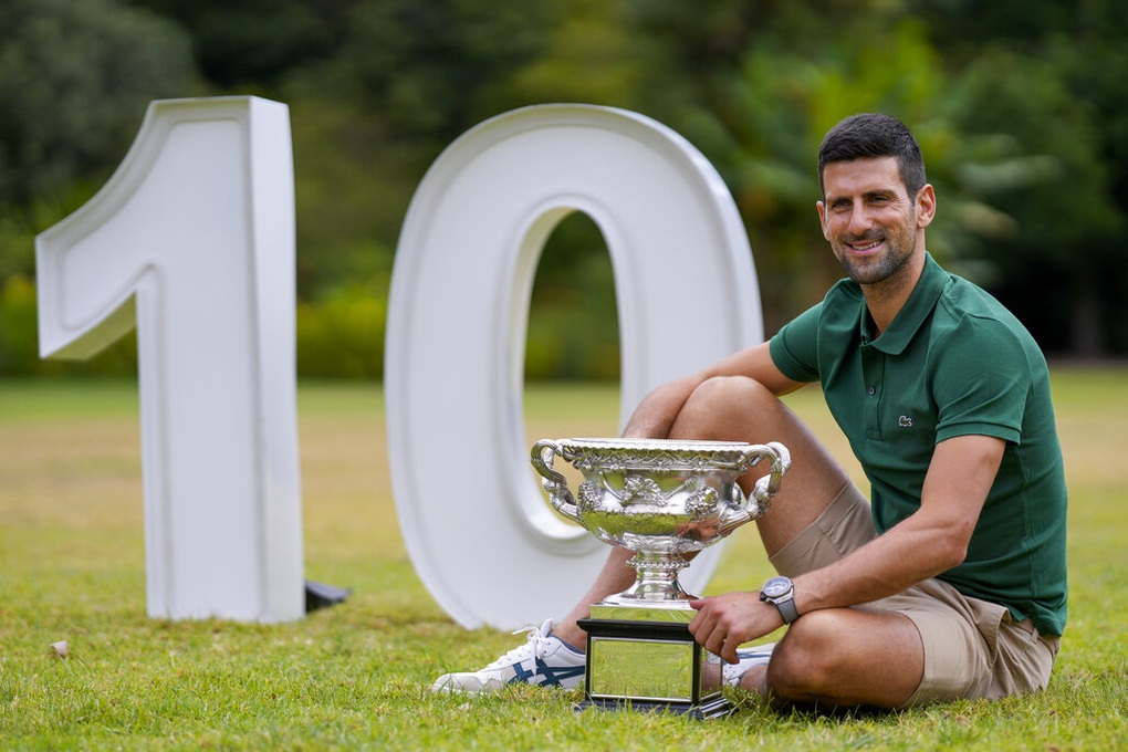 Djokovic tiết lộ về chiếc áo số 22, bật khóc khi vô địch Australian Open - 3 Djokovic tiết lộ về chiếc áo số 22, bật khóc khi vô địch Australian Open - 3