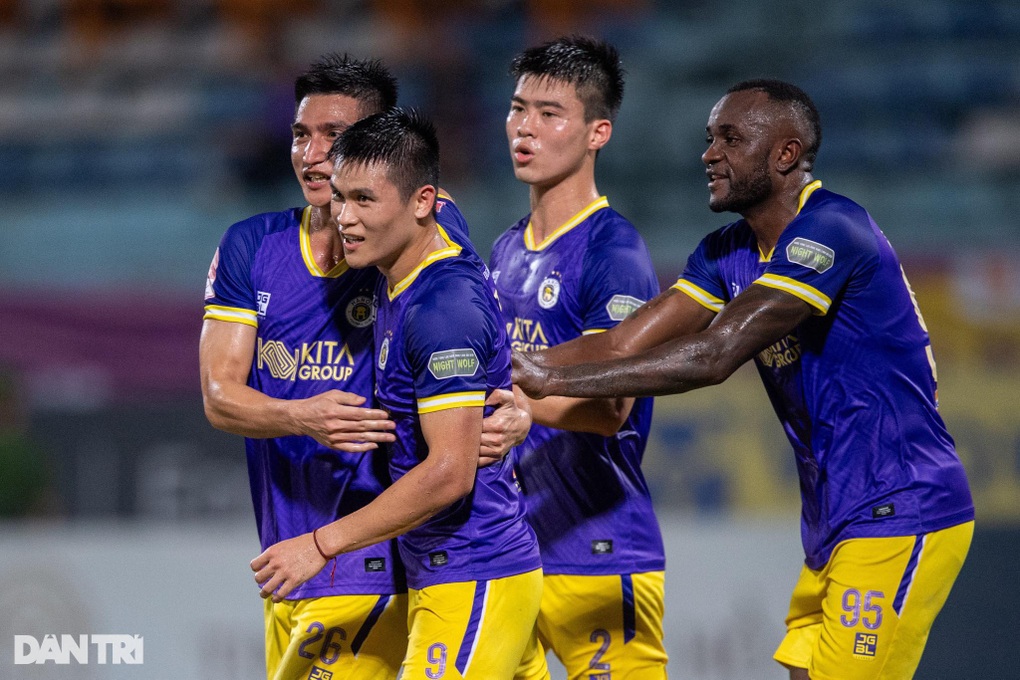 Thua đậm Hà Nội FC, CLB Khánh Hòa chính thức xuống hạng - 3 Thua đậm Hà Nội FC, CLB Khánh Hòa chính thức xuống hạng - 3