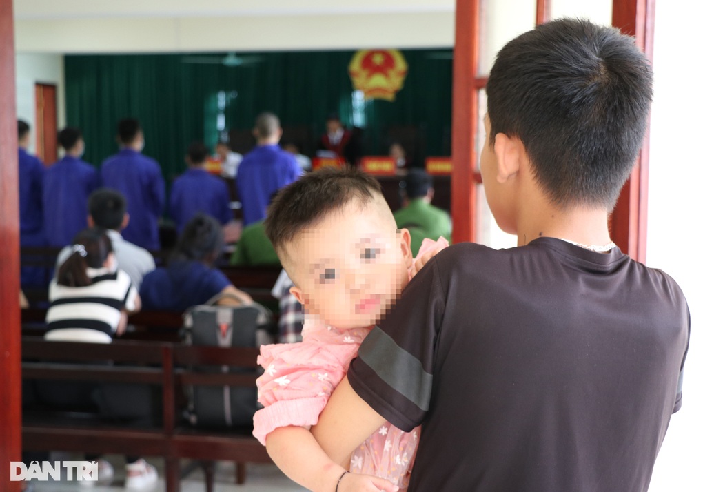 Ngã rẽ cuộc đời 3 đứa trẻ sau phi vụ ma túy hơn một triệu đồng của bố - 3 Ngã rẽ cuộc đời 3 đứa trẻ sau phi vụ ma túy hơn một triệu đồng của bố - 3