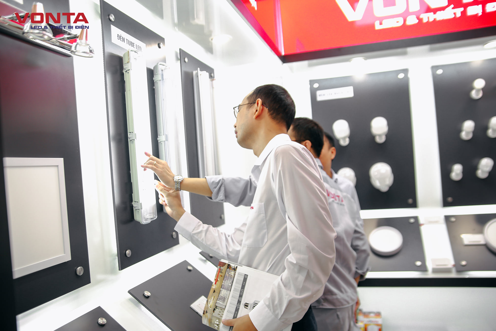 VONTA LED - Ánh sáng từ trái tim - 17 VONTA LED - Ánh sáng từ trái tim - 17