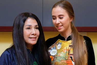 NTK Minh Hạnh và áo dài Việt Nam được tôn vinh tại Nhật Bản, Nga