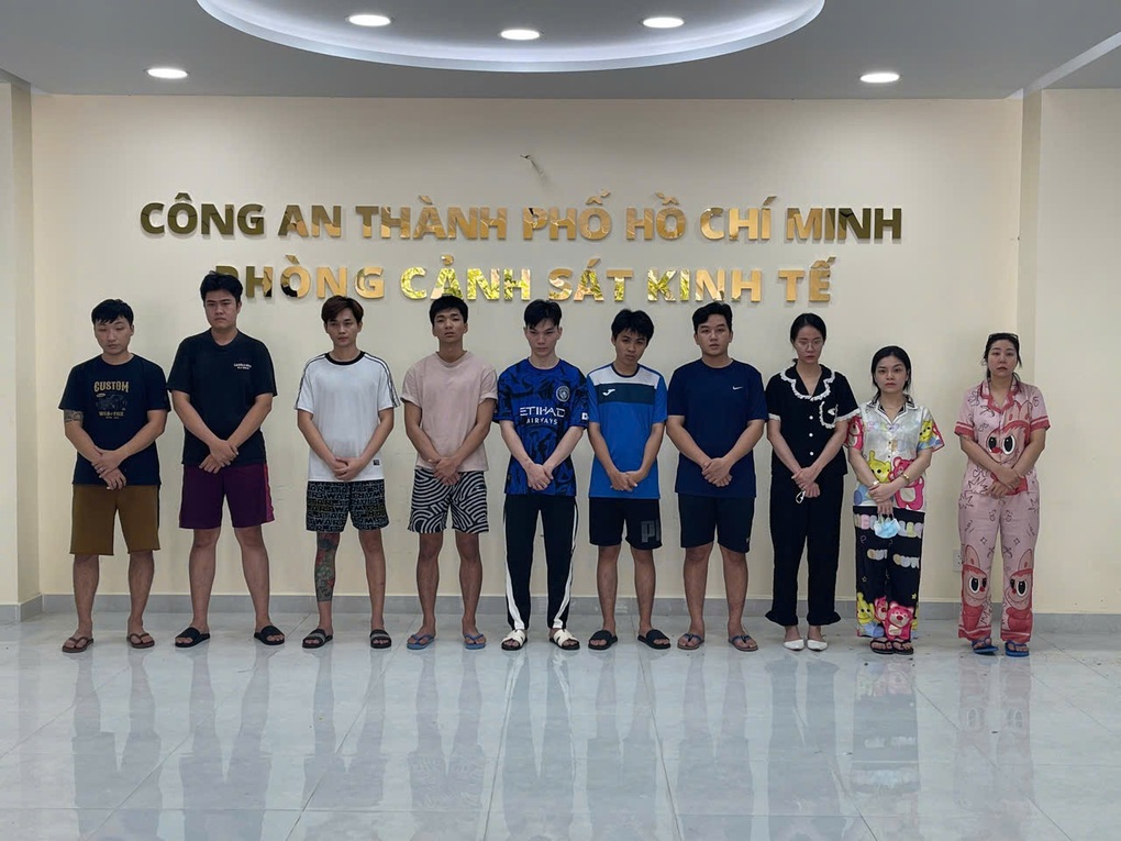 Bắt 10 quản lý, nhân viên nhà hàng 90’s House ở TPHCM - 1 Bắt 10 quản lý, nhân viên nhà hàng 90’s House ở TPHCM - 1