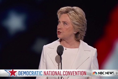 Bà Clinton: Nước Mỹ không sợ hãi