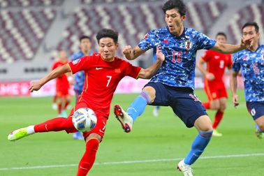 Đội tuyển Trung Quốc đứng trước bài toán cực khó, HLV Li Tie lo ngay ngáy