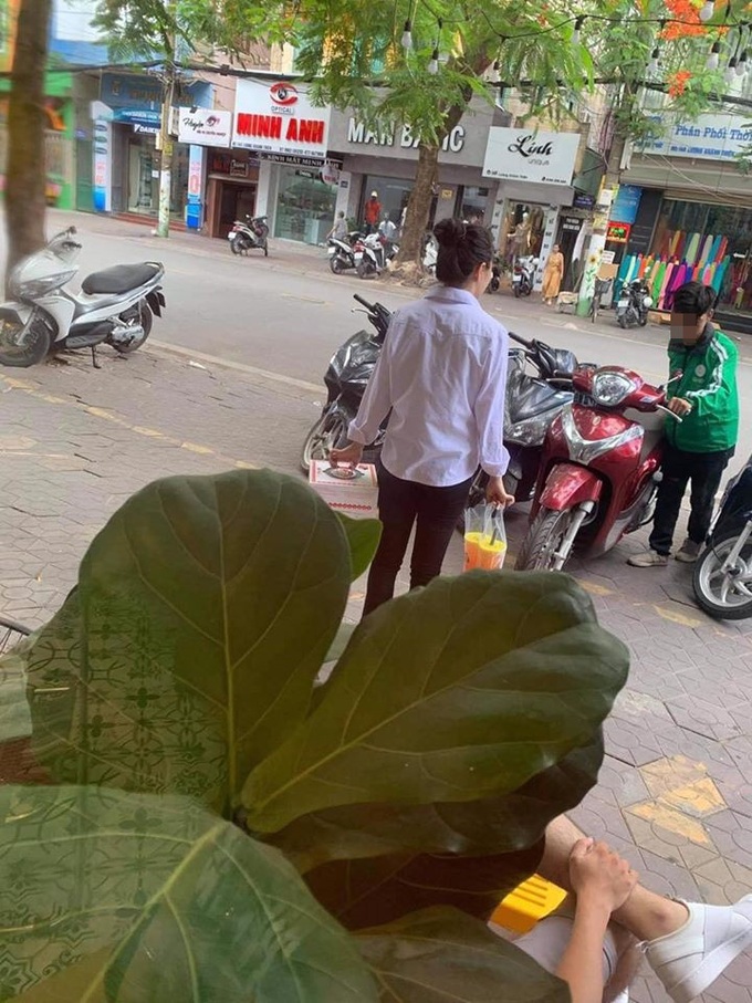 Tổ chức sinh nhật cho bạn gái nhà giàu trong quán nước, chia sẻ của chàng trai gây bất ngờ - Ảnh 2. Tổ chức sinh nhật cho bạn gái nhà giàu trong quán nước, chia sẻ của chàng trai gây bất ngờ - Ảnh 2.