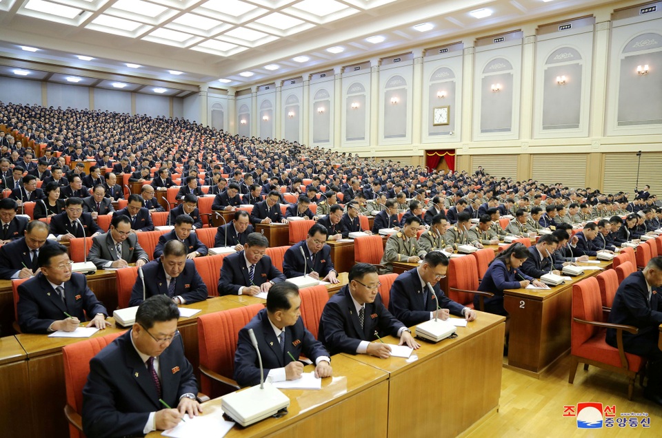 Ông Kim Jong-un triệu họp về an ninh quốc phòng giữa lúc căng thẳng với Mỹ - 10