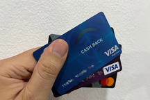 Khi nào thì bị phong tỏa tài khoản ngân hàng?