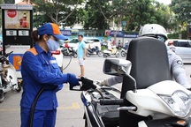 Giá xăng giảm 1.100 đồng/lít kể từ chiều nay