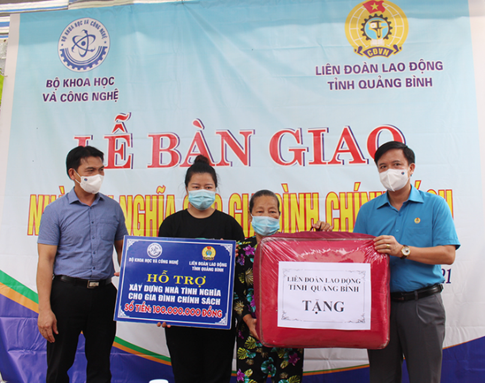 Bộ Khoa học và Công nghệ trao nhà tình nghĩa tại tỉnh Quảng Bình, Quảng Trị - 1 Bộ Khoa học và Công nghệ trao nhà tình nghĩa tại tỉnh Quảng Bình, Quảng Trị - 1